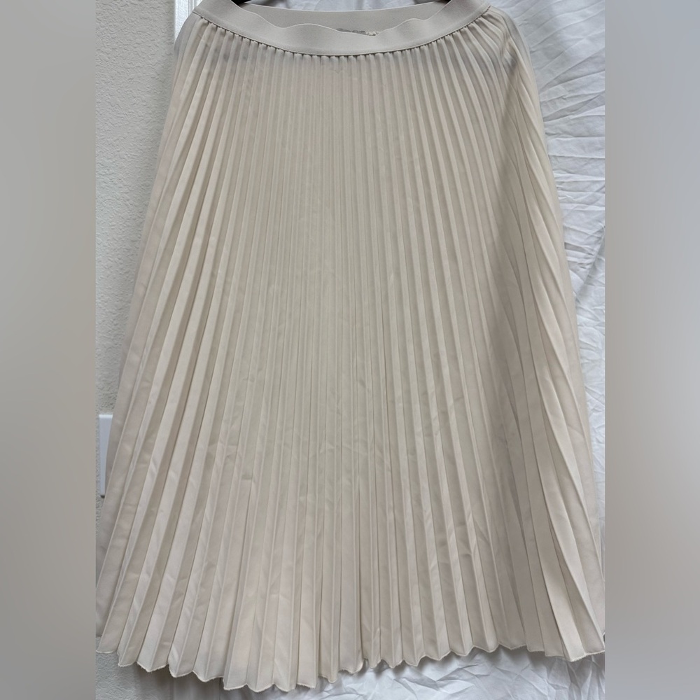 H&M Cream Maxi A-Line Pleated Skirt